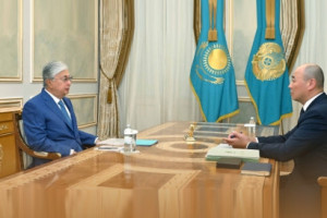 Глава государства принял председателя правления АО «НУХ «Байтерек» Каната Шарлапаева