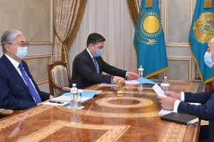 Президент Қасым-Жомарт Тоқаев «Бәйтерек» холдингінің басқарма төрағасы Қанат Шарлапаевты қабылдады