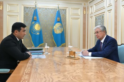 国家元首接见了拜捷列克控股公司董事长鲁斯塔姆·卡拉戈伊申。